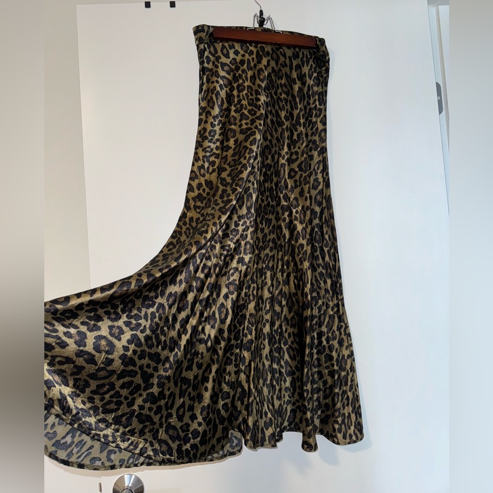 ZARA- gorgeous satin long skirt